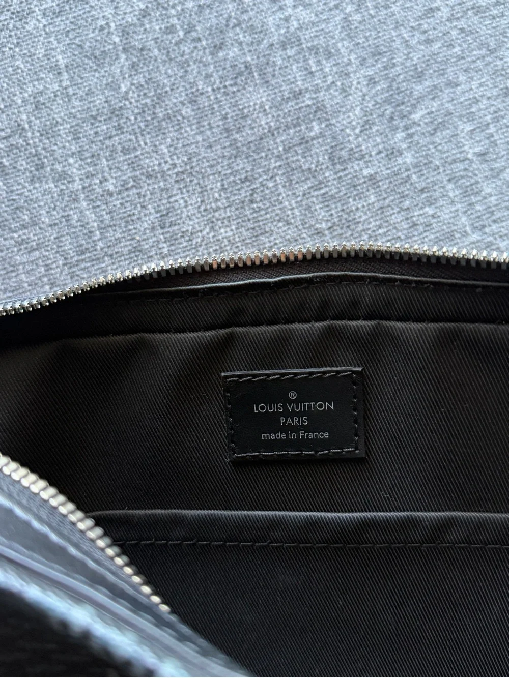 Louis Vuitton compact louis